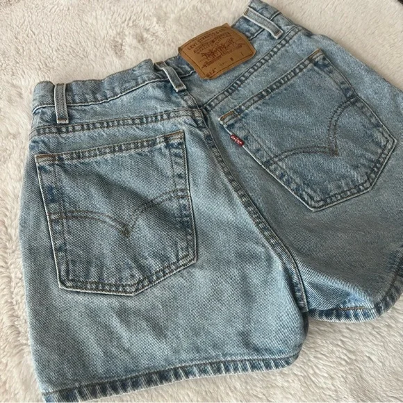 VINTAGE Levi’s 512 Slim Mom Shorts 90s Custom Floral, hand painted - Picture 3 of 10